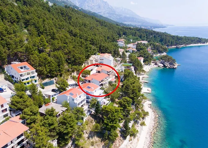 Apartments By The Sea Brela, Makarska - 19205